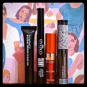 Makeup Sample Bundle